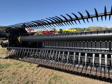 Main image MacDon FD140